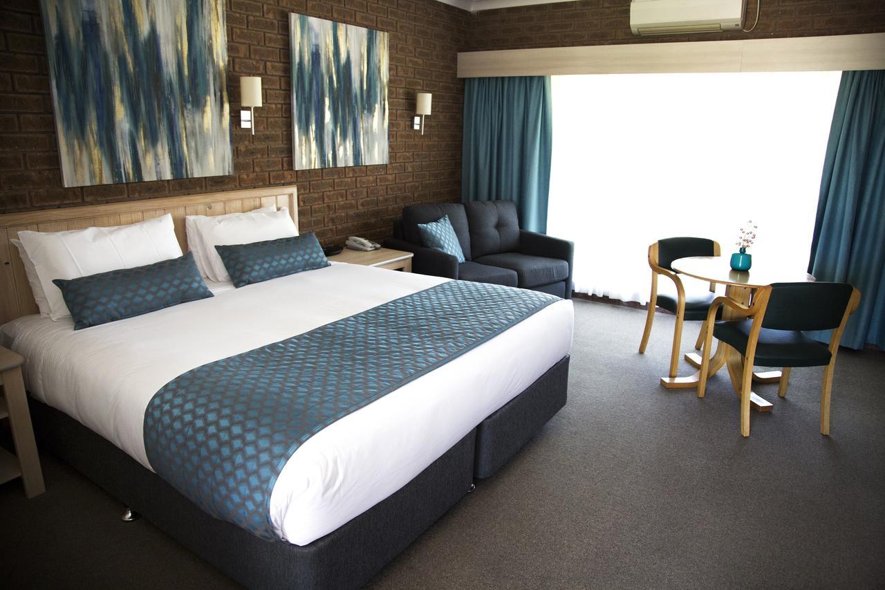 Howlong Golf Resort 4*