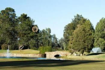 Motel Howlong Golf Resort 4*