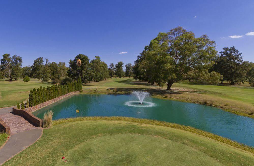 Howlong Golf Resort Motel Howlong
